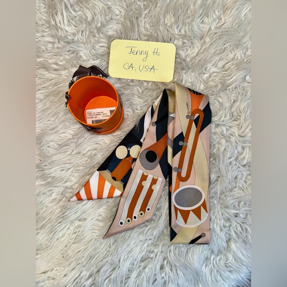 *SOLD* 100% authentic Hermes twilly